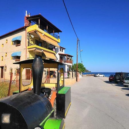 Comfortable Apartment Near The Central Beach Nea Skioni Dış mekan fotoğraf