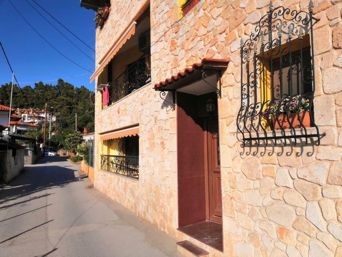 Comfortable Apartment Near The Central Beach Nea Skioni Dış mekan fotoğraf
